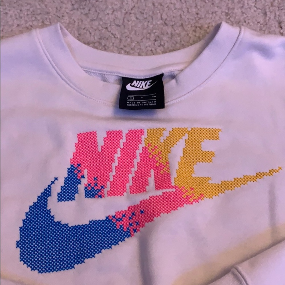 Adorable cropped Nike sweater